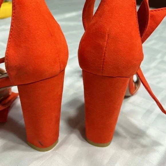 BILLINI Red high ,chunky heel suede shoes with bow  & ankle wrap adjustable ties - Picture 12 of 14